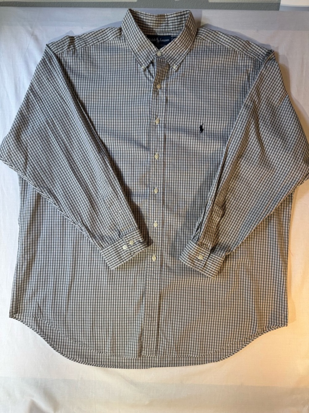 Vintage  Polo Ralph Lauren Yarmouth model button-down shirt made of 100% cotton.